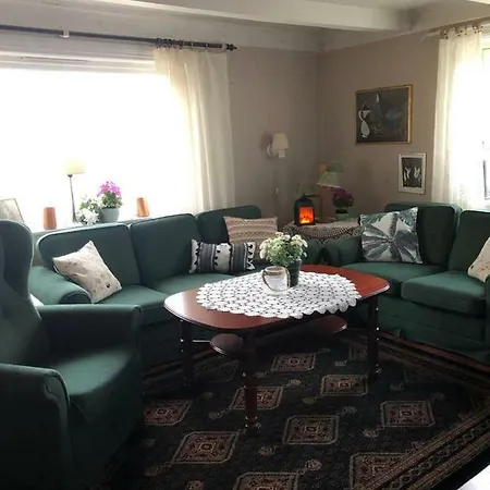 Cozy Sentral House In Prázdninový dům Kabelvåg